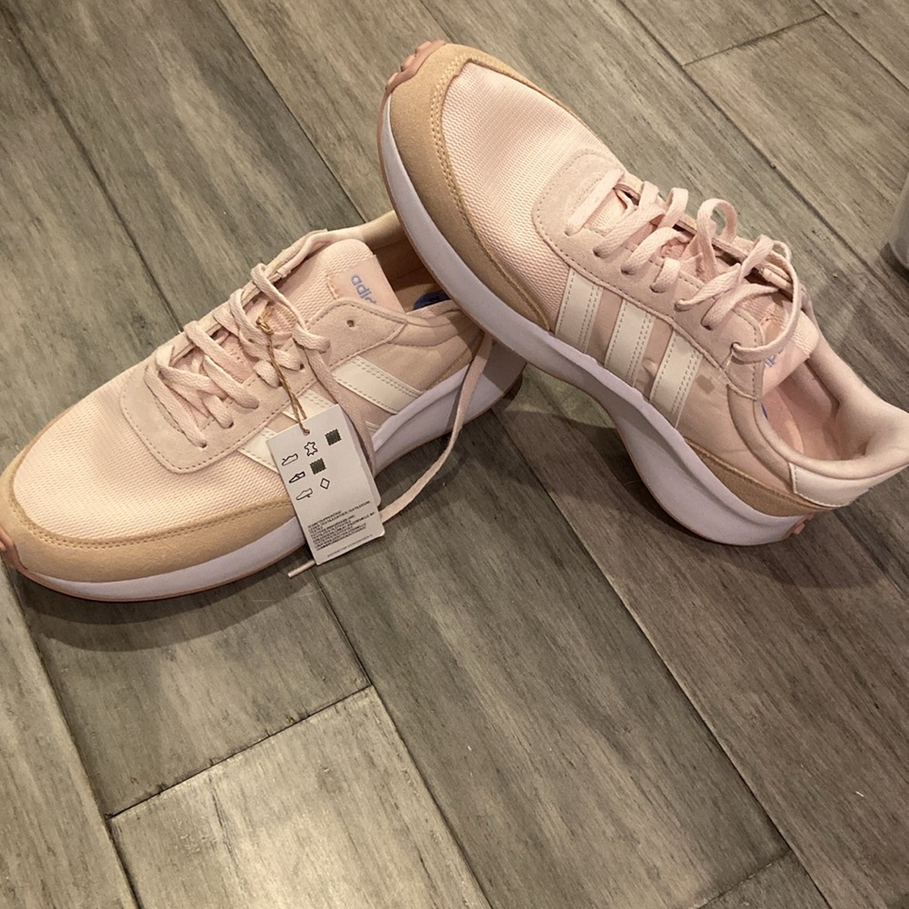 NWT Adidas Original Run 70s HP7858-retro running in peach/pink & white fits 11